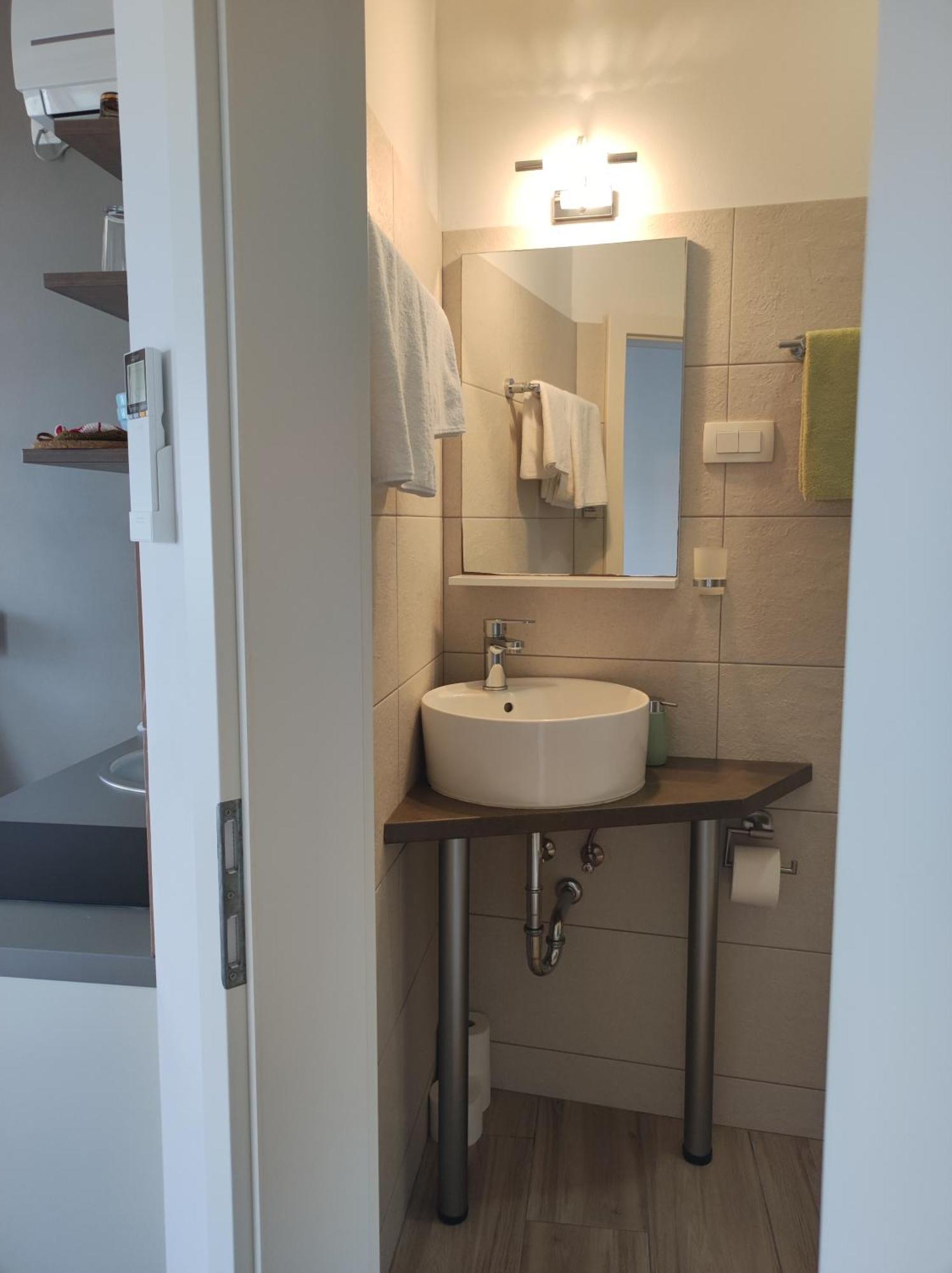 Apartments Krstulja Baska  Phòng bức ảnh