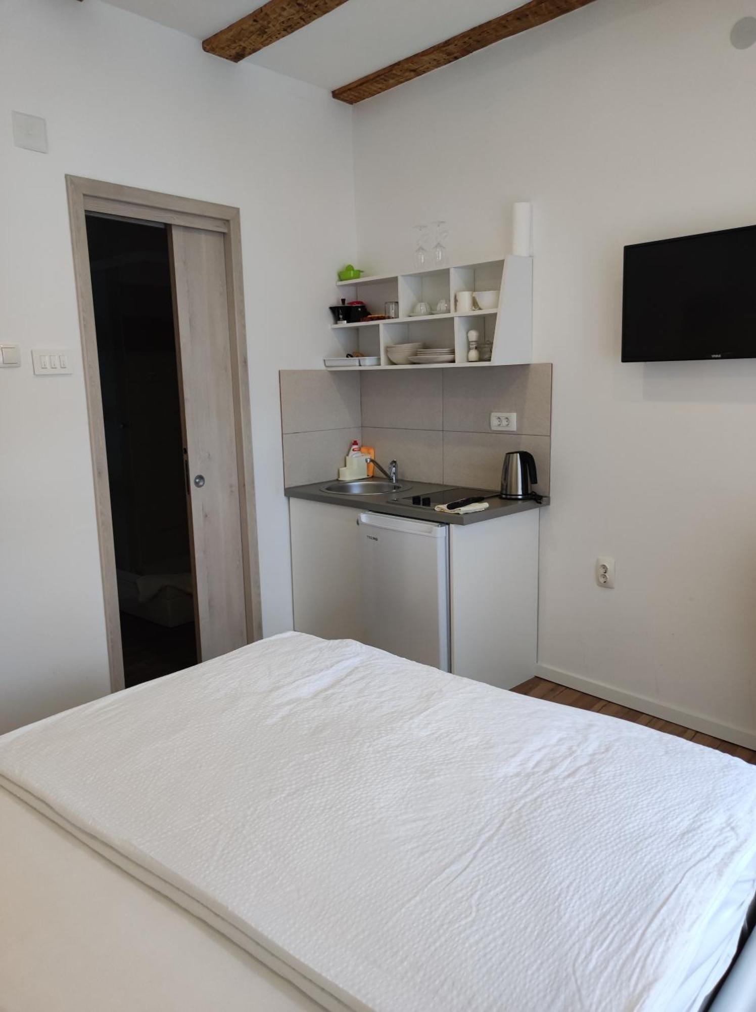 Apartments Krstulja Baska  Phòng bức ảnh